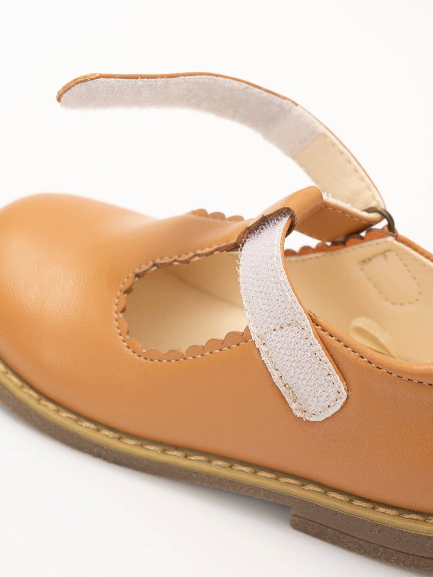 T-Strap Mary Jane Hard Sole Shoes: Onyx / 6C
