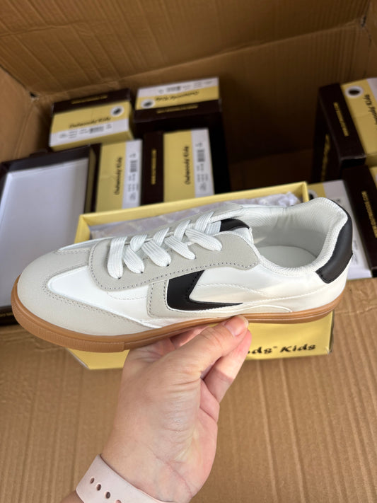 Outwood kids sneaker