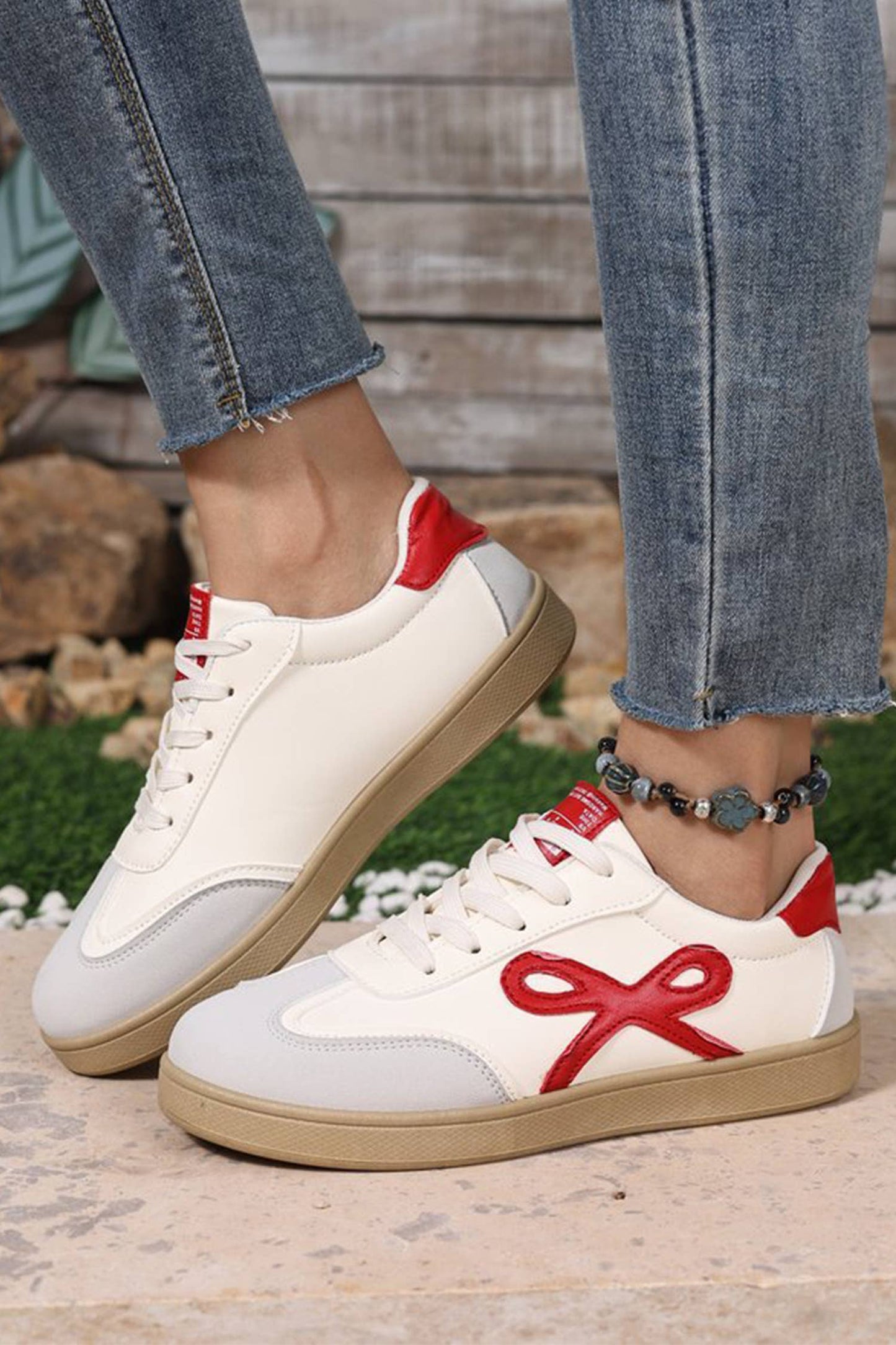 Pink bow sneakers