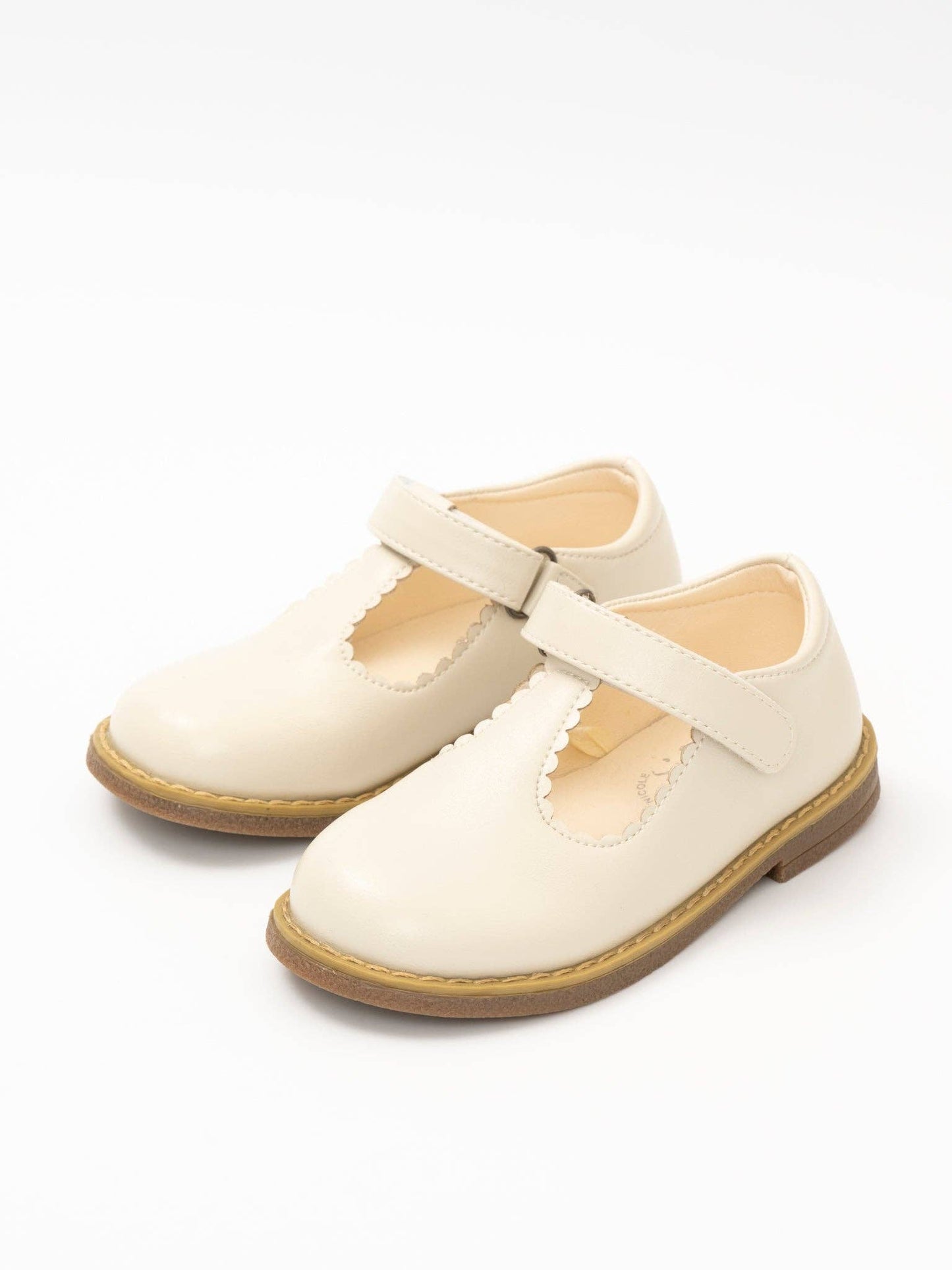 T-Strap Mary Jane Hard Sole Shoes: Onyx / 6C